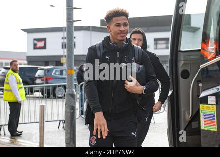 Jordan Lawrence-Gabriel #4 von Blackpool kommt am 2/19/2022 im Cardiff City Stadium, Heimstadion von Cardiff City in an. (Foto von Craig Thomas/News Images/Sipa USA) Stockfoto