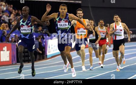 Der britische Elliot Giles (zweite links) tritt beim Finale der Männer 800m beim Muller Indoor Grand Prix Birmingham in der utilita Arena, Birmingham an Bilddatum: Samstag, 19. Februar 2022. Stockfoto