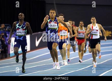 Der britische Elliot Giles (zweite links) tritt beim Finale der Männer 800m beim Muller Indoor Grand Prix Birmingham in der utilita Arena, Birmingham an Bilddatum: Samstag, 19. Februar 2022. Stockfoto