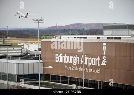 Edinburgh Airport Virgin Atlantic Airbus A330 Jet-Linienflugzeug namens Uptown Girl Stockfoto