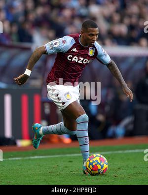 Ashley Young von Aston Villa während des Spiels in der Premier League in Villa Park, Birmingham. Bilddatum: Samstag, 19. Februar 2022. Stockfoto