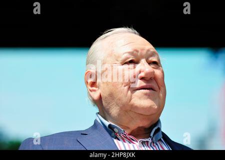 Wien, Österreich. 1. Mai 2014. Karl Blecha (SPÖ) am Labor Day in Wien am Rathausplatz. Karl Blecha war von 1983 bis 1989 Innenminister der Republik Österreich Stockfoto