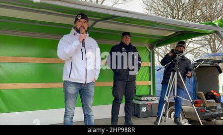 Eine Demonstration des Aktionsbündniss Oberlausitz gegen die Corona-Maßnahmen der Bundesregierung auf dem Schützenplatz und im Stadtgebiet. Bautzen, 1 Stockfoto