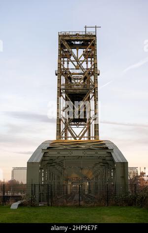 Die ikonische historische De Hef - Koningshavenbrug Brücke in der niederländischen Hafenstadt 