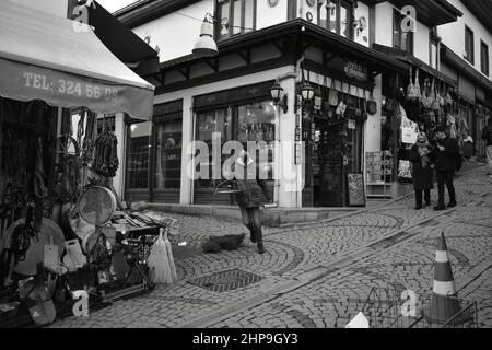 Ankara Old Town - Geschäfte und Straßenleben in der Schlossgegend der Altstadt von Ankara Stockfoto