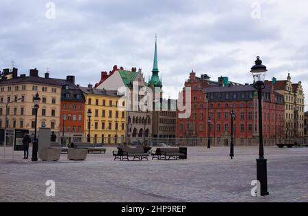 Panoramablick auf Stockholms Altstadt bei bewölktem Wetter im Freien Stockfoto