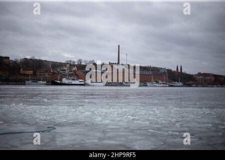 Panoramablick auf Stockholms Altstadt bei bewölktem Wetter im Freien Stockfoto