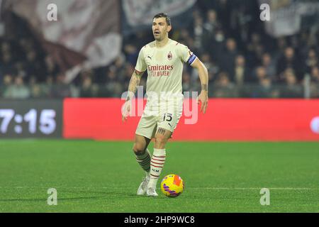 Salerno, Italien. 11th Oktober 2021. Alessio Romagnoli Spieler von Mailand, während des Spiels der italienischen Serie A Meisterschaft zwischen Salernitana gegen Mailand Endergebnis, Salernitana 2, Mailand 2, Spiel im Arechi-Stadion gespielt. Salerno, Italien, 19. Februar 2022. (Foto von Vincenzo Izzo/Sipa USA) Quelle: SIPA USA/Alamy Live News Stockfoto