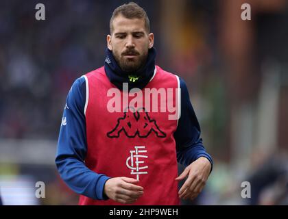 Genua, Italien, 19th. Februar 2022. Andrea La Mantia vom FC Empoli erwärmt sich während des Spiels der Serie A in Luigi Ferraris, Genua. Bildnachweis sollte lauten: Jonathan Moscrop / Sportimage Stockfoto