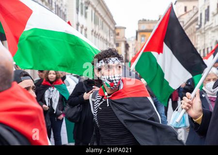 Rom, Italien. 19th. Februar 2022. Protest der palästinensischen Gemeinschaft von Rom und Latium, um die Freilassung aller palästinensischen politischen Gefangenen zu fordern, die sich derzeit in israelischen Gefängnissen befinden. (Foto: Matteo Nardone/Pacific Press/Sipa USA) Quelle: SIPA USA/Alamy Live News Stockfoto