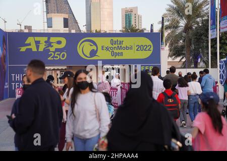 Qatar ExxonMobil Open 2022 Finale zwischen Nikoloz Basilashvili aus Georgien und Roberto Bautista Agut aus Spanien. Roberto Bautista Agut gewann die Trophäe mit einem 6-3, 6-4. Stockfoto