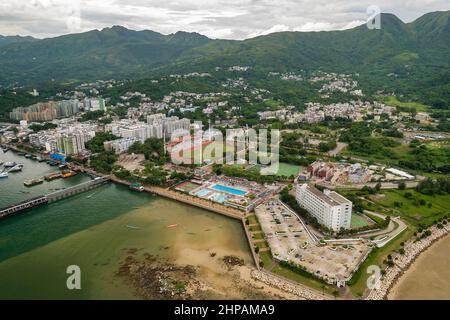 Luftaufnahme aus dem Hubschrauber mit der Stadt Sai Kung, Hongkong, 2008 Stockfoto