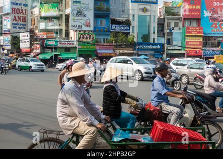 Verkehr, Ngã sáu Cộng hoà, Hồ Chí Minh Stadt, Vietnam Stockfoto
