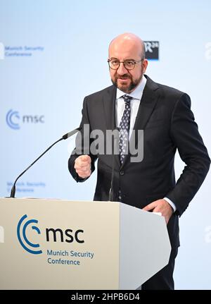 München, Deutschland. 20th. Februar 2022. Charles Michel, Präsident des Europäischen Rates, spricht auf der Münchner Sicherheitskonferenz 58th. Die Sicherheitskonferenz findet vom 18. Bis 20.02.2022. Im Hotel Bayerischer Hof statt. Quelle: Tobias Hase/dpa/Alamy Live News Stockfoto