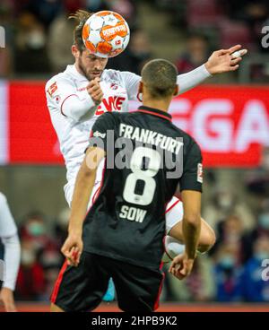 Mark Uth (Köln), Djibril Sow (FRA) 1. FC Köln - Eintracht Frankfurt 19.02.2022, Fussball, BundesligaSaison 2021 2022 Foto: Moritz Müller Copyright ( Stockfoto