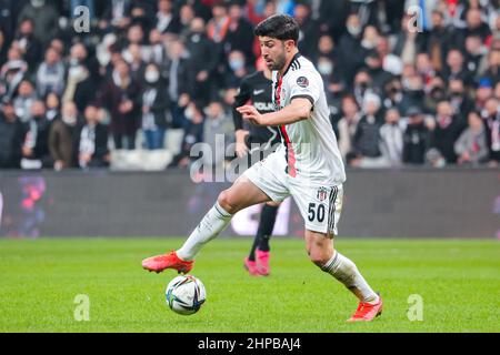 ISTANBUL, TÜRKEI - 19. FEBRUAR: Guven Yalcin von Besiktas JK während des Super Lig-Spiels zwischen Besiktas und Altay in der Vodafone Park Arena am 19. Februar 2022 in Istanbul, Türkei (Foto von /Orange Picts) Stockfoto