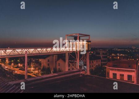 Blick über die Stadt Brüssel bei Sonnenuntergang, Belgien. Aussichtspunkt am Poelaert Platz Stockfoto