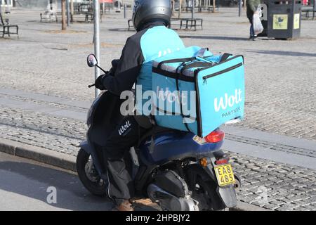 Kopenhagen/Dänemark./20. Februar 2022/. Wolt ist Partner von Delivery man in der dänischen Hauptstadt Kopenhagen Dänemark. (Foto..Francis Dean/Dean Picturs) Stockfoto