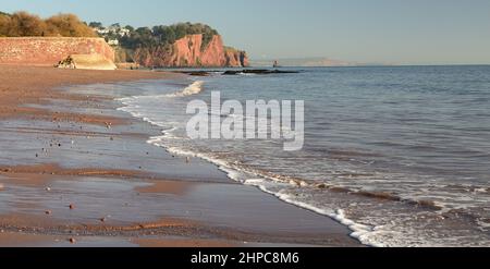 Teignmouth Beach bei Ebbe im Januar, Blick in Richtung Hole Head. Stockfoto