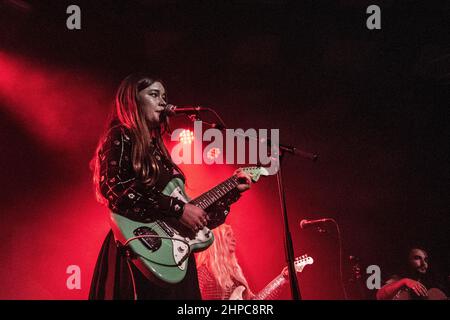 Nass-Bein-unterstützender Inhalator - Barrowland Glasgow 10th Okt 2021 Stockfoto