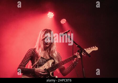 Nass-Bein-unterstützender Inhalator - Barrowland Glasgow 10th Okt 2021 Stockfoto