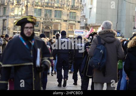 Wien. Österreich. 31. Dezember 2015. Terrorbedrohung am Silvesterpfad 2015/2016 in Wien. Massive Polizeipräsenz und Spezialeinheiten sichern die Innenstadt Stockfoto