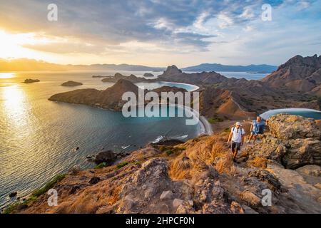 Panoramablick von der Spitze der Insel Padar im Komodo-Archipel Stockfoto