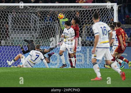 Italien. 19th. Februar 2022. Antonin Barak vom FC Hellas Verona jubelt nach dem Tor 0-1 in der 05th-minütigen Fußballserie A Match, Stadio Olimpico, Roma gegen Verona, 19th. Februar 2022 (Foto: AllShotLive/Sipa USA) Credit: SIPA USA/Alamy Live News Stockfoto