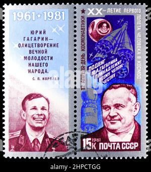 MOSKAU, RUSSLAND - 4. NOVEMBER 2021: Die in der Sowjetunion gedruckte Briefmarke zeigt den Tag der Kosmonauten, 1981 - Sergei Korolev, 20th. Jahrestag des Ersten Manns Stockfoto