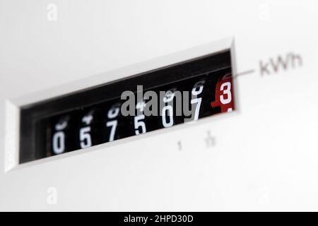 Stromzähler - Nahaufnahme des Zählers, Ziffern mit Anzeige des Stromverbrauchs Stockfoto