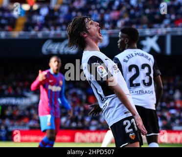 Valencia, Spanien. 20th. Februar 2022. La Liga Spanisches Fußballspiel La Liga Valencia FC gegen Barcelona FC im Mestalla Stadium, Valencia, 20. Februar 2022 900/Cordon Presseinformation: CORDON PRESS/Alamy Live News Stockfoto