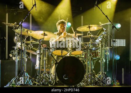 Milwaukee, USA. 19th. Februar 2022. Brandon Maclin von Daughtry am 19. Februar 2022 im Northern Lights Theater im Potawatomi Casino in Milwaukee, Wisconsin (Foto: Daniel DeSlover/Sipa USA) Quelle: SIPA USA/Alamy Live News Stockfoto