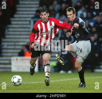 SOUTHAMPTON V LIVERPOOL 14-03-04 RORY DELAP UND DIETMAR HAMANN PIC MIKE WALKER, 2004 Stockfoto