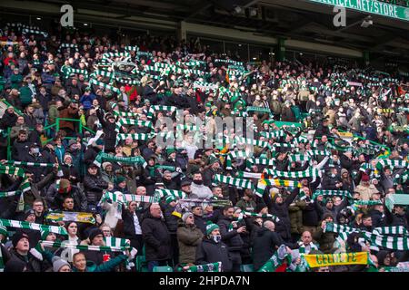 20th. Februar 2022 ; Celtic Park, Glasgow, Schottland; schottischer Premier League Fußball Celtic FC gegen Dundee: Celtic Fans Stockfoto