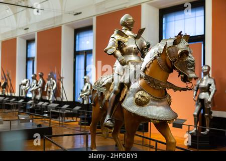 Waffenausstellung des Weltmuseums mit Sammlung antiker Rüstungen, Wien Stockfoto