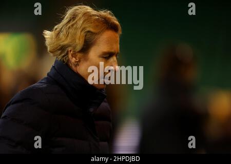 Norwich, Norfolk, England; 20th. Februar 2022 ; Carrow Road, Norwich, Norforlk, England; Arnold Clark Womens International Football Kanada gegen Deutschland: Deutschland Frauenmanagerin Martina Voss-Tecklenburg Stockfoto