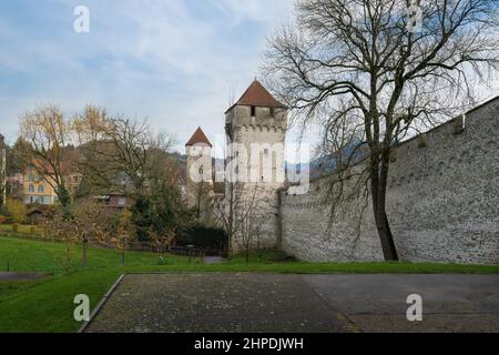 Luzern Musegg Wall (Museggmauer) und Schirmer Tower (Schirmerturm) - Luzern, Schweiz Stockfoto