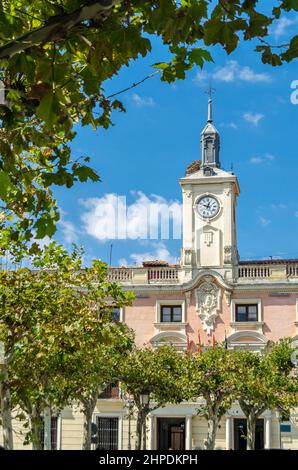Religiöse Architektur, Kirche in Alcala de Henares, Provinz Madrid, Spanien Stockfoto