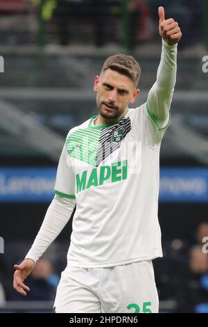 Mailand, Italien. 20th. Februar 2022. Domenico Berardi von US SASSUOLO Gesten während der Serie Ein Spiel zwischen FC Internazionale und US Sassuolo im Giuseppe Meazza Stadium am 20. Februar 2022 in Mailand, Italien. Kredit: Unabhängige Fotoagentur/Alamy Live Nachrichten Stockfoto