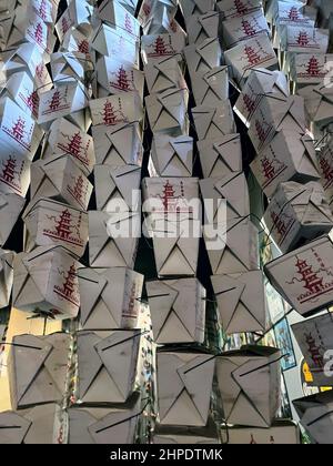 Hoher Stapel asiatischer togo-Container Stockfoto