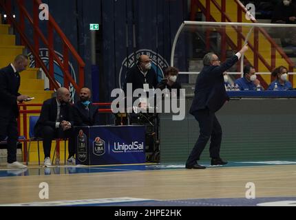 Neapel, Italien. 19th. Februar 2022. Gevi Napoli Basket verlässt die beiden Ausgangspunkte zu Umana Reyer Venezia 76 - 81. (Foto von Giovanni Esposito/Pacific Press) Quelle: Pacific Press Media Production Corp./Alamy Live News Stockfoto