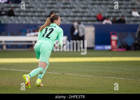 Carson, Usa. 20th. Februar 2022. Carson, Kalifornien, Februar 20t Telma Ivasdottir (12 Island) während des She glaubt Cup-Spiels zwischen der Tschechischen Republik und Island im Dignity Health Sports Park in Carson, Kalifornien. Andrea Vilchez/SPP Quelle: SPP Sport Pressefoto. /Alamy Live News Stockfoto