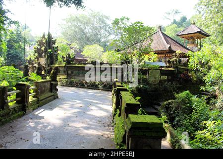 Gunung Lebah Temple Complex neben Campuhan in Ubud. Aufgenommen Im Januar 2022. Stockfoto