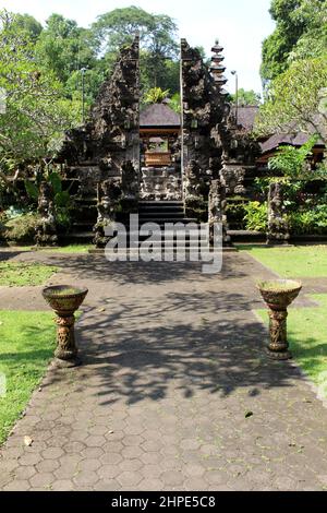 Eingangshalle des Gunung Lebah Tempels neben Campuhan Ubud. Aufgenommen Im Januar 2022. Stockfoto