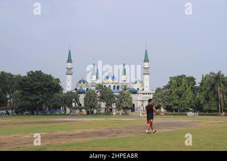 Tuban, Indonesien - 25. Januar 2022: Die große Moschee von Tuban (Masjid Agung) Stockfoto