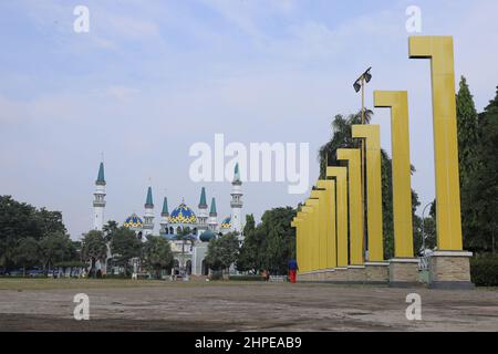 Tuban, Indonesien - 25. Januar 2022: Tuban Stadtplatz (Alun-alun kota Tuban). Stockfoto
