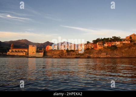 FRANKREICH Pyrenees Orientales Roussillon Côte vermeille collioure lever Soleil Stockfoto