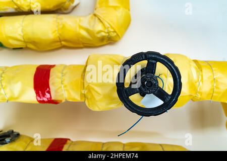 Ventil in der Heizungsanlage in Nahaufnahme. Stockfoto