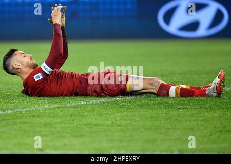 Rom, Italien. 19th. Februar 2022. Lorenzo Pellegrini von AS Roma reagiert während des Fußballspiels zwischen AS Roma und Hellas Verona in der Serie A am 19th. Februar 2022 im Olimpico-Stadion in Rom (Italien). Foto Antonietta Baldassarre/Insidefoto Kredit: Insidefoto srl/Alamy Live News Stockfoto