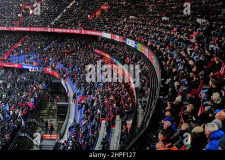 Rotterdam, Niederlande. 20. Februar 2022, Rotterdam - Stadion de Kuip während des Spiels zwischen Feyenoord und Cambuur Leeuwarden in de Kuip am 20. Februar 2022 in Rotterdam, Niederlande. (Box zu Box Pictures/Tom Bode) Stockfoto